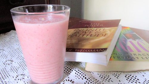 Strawberries Banana Smoothie – No dairy or sugar
